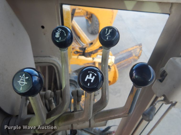 image for item DK3363 1991 John Deere 770BH  motor grader