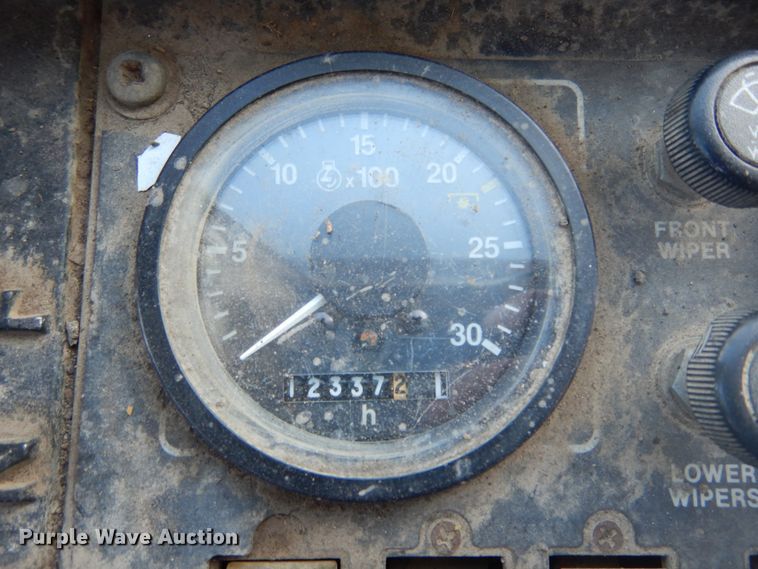 image for item DK3363 1991 John Deere 770BH  motor grader