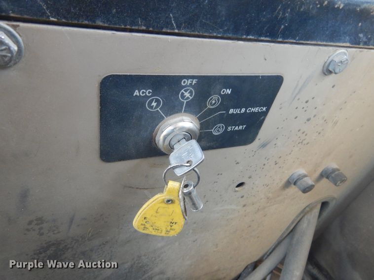 image for item DK3363 1991 John Deere 770BH  motor grader