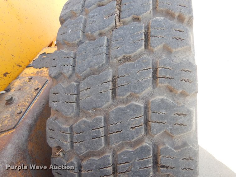 image for item DK3363 1991 John Deere 770BH  motor grader