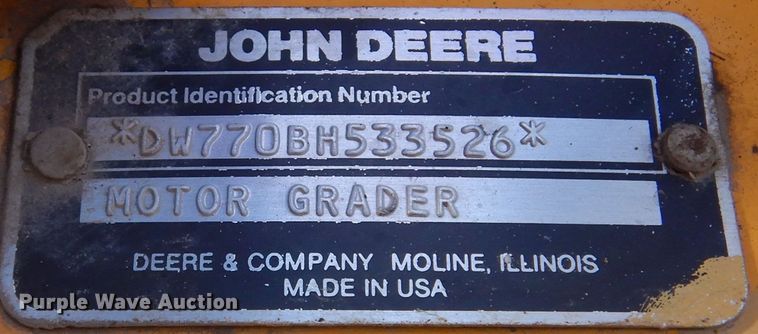 image for item DK3363 1991 John Deere 770BH  motor grader