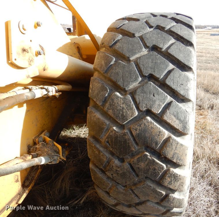 image for item DK3416 2000 Komatsu WA420-3MC  wheel loader