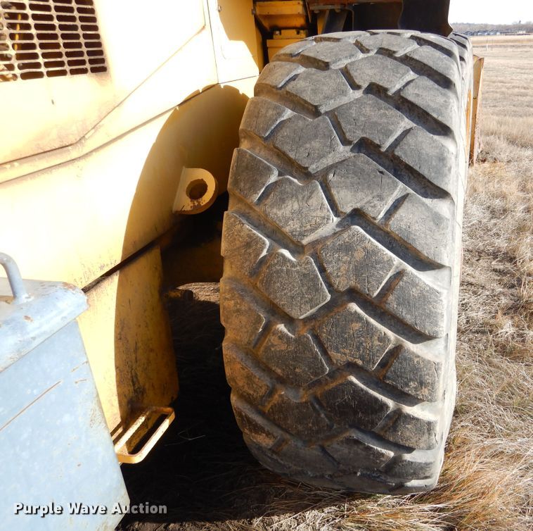 image for item DK3416 2000 Komatsu WA420-3MC  wheel loader