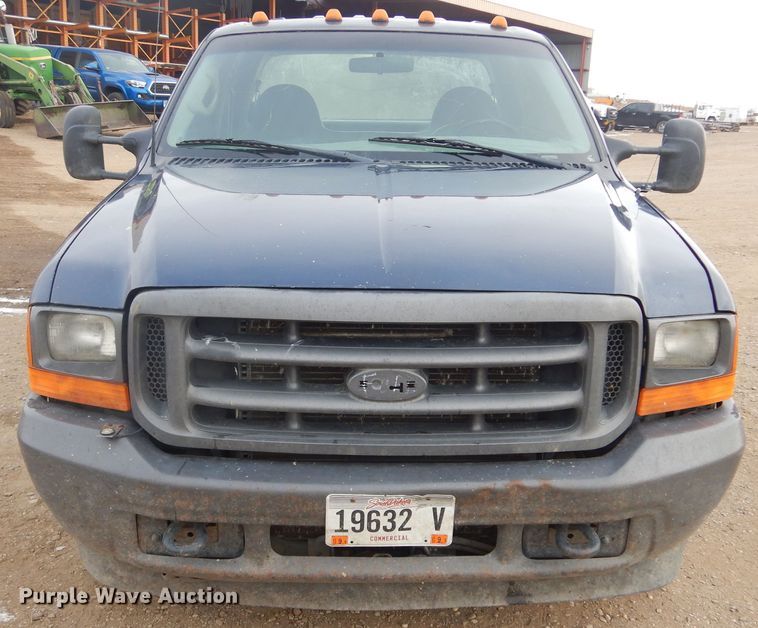 image for item DK3424 2001 Ford F350 Super Duty  Crew Cab utility bed pickup truck