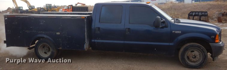 image for item DK3424 2001 Ford F350 Super Duty  Crew Cab utility bed pickup truck