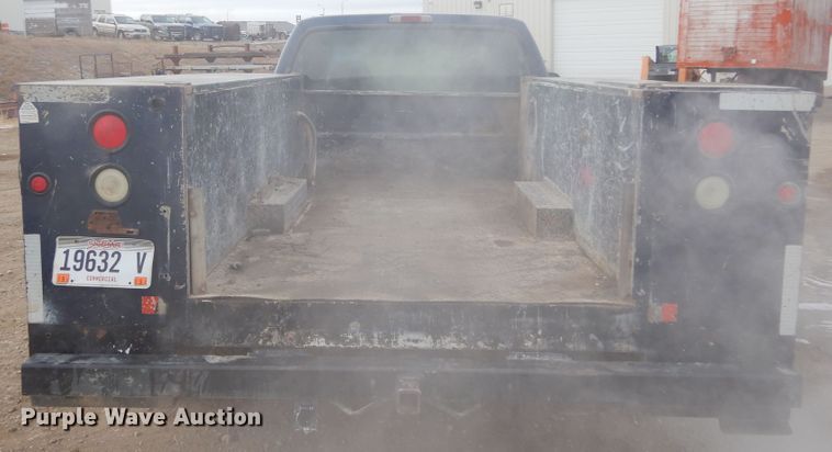 image for item DK3424 2001 Ford F350 Super Duty  Crew Cab utility bed pickup truck