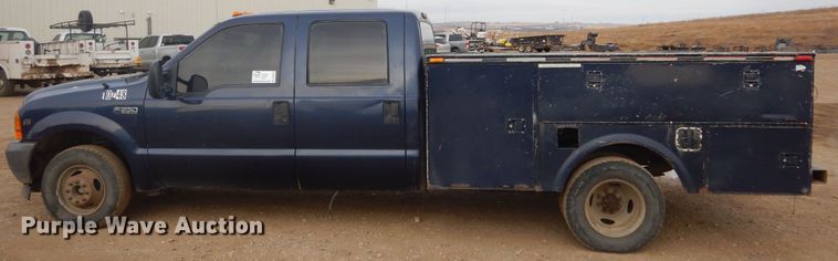 image for item DK3424 2001 Ford F350 Super Duty  Crew Cab utility bed pickup truck