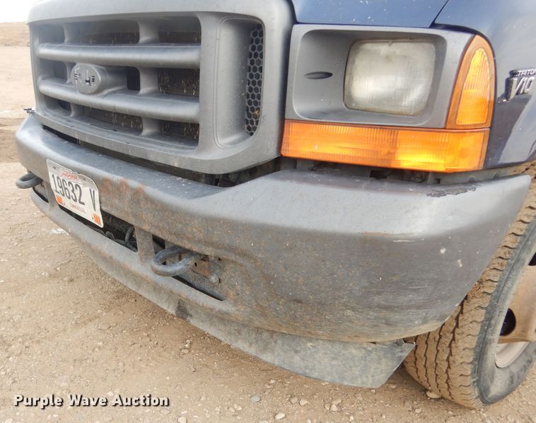 image for item DK3424 2001 Ford F350 Super Duty  Crew Cab utility bed pickup truck