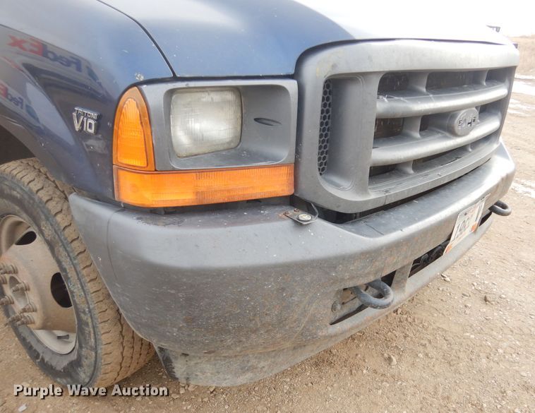 image for item DK3424 2001 Ford F350 Super Duty  Crew Cab utility bed pickup truck