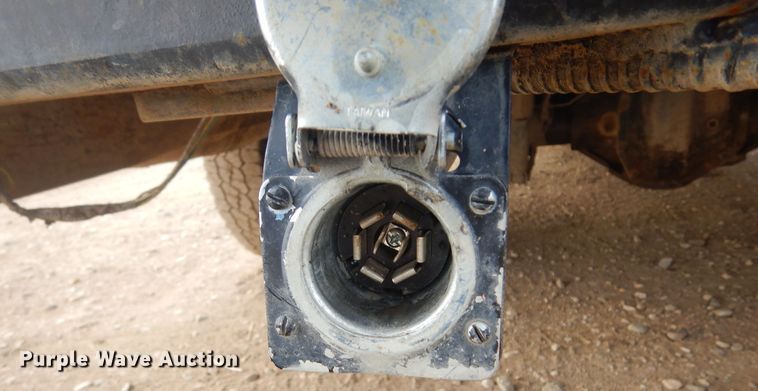 image for item DK3424 2001 Ford F350 Super Duty  Crew Cab utility bed pickup truck