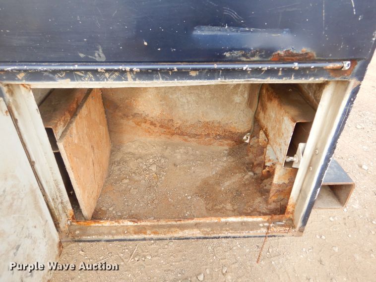 image for item DK3424 2001 Ford F350 Super Duty  Crew Cab utility bed pickup truck