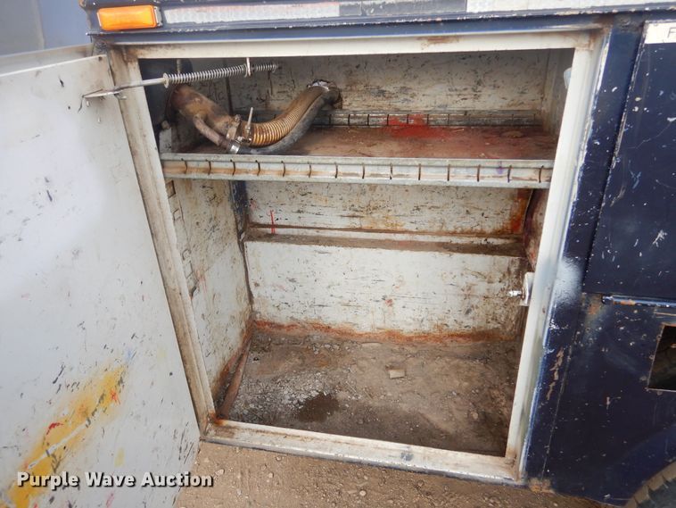 image for item DK3424 2001 Ford F350 Super Duty  Crew Cab utility bed pickup truck