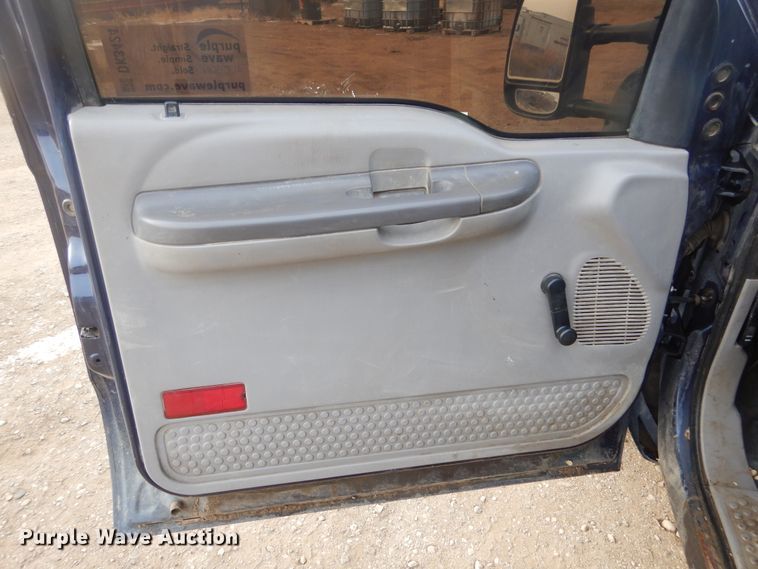 image for item DK3424 2001 Ford F350 Super Duty  Crew Cab utility bed pickup truck