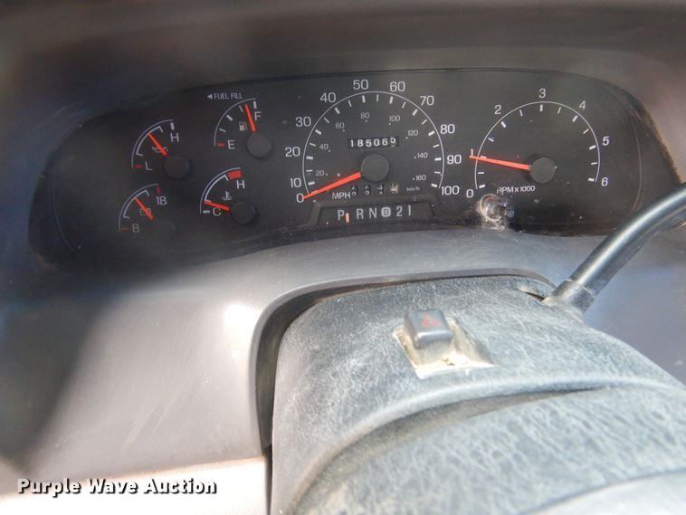 image for item DK3424 2001 Ford F350 Super Duty  Crew Cab utility bed pickup truck