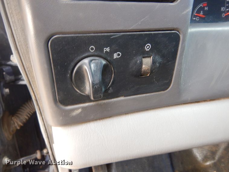 image for item DK3424 2001 Ford F350 Super Duty  Crew Cab utility bed pickup truck