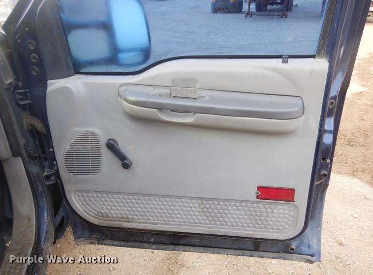 image for item DK3424 2001 Ford F350 Super Duty  Crew Cab utility bed pickup truck