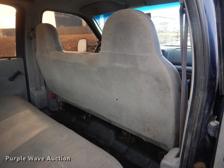 image for item DK3424 2001 Ford F350 Super Duty  Crew Cab utility bed pickup truck