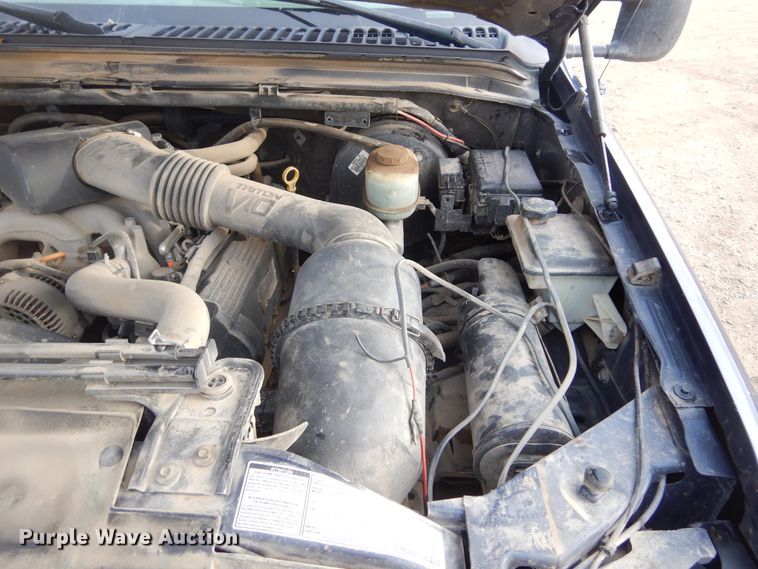 image for item DK3424 2001 Ford F350 Super Duty  Crew Cab utility bed pickup truck