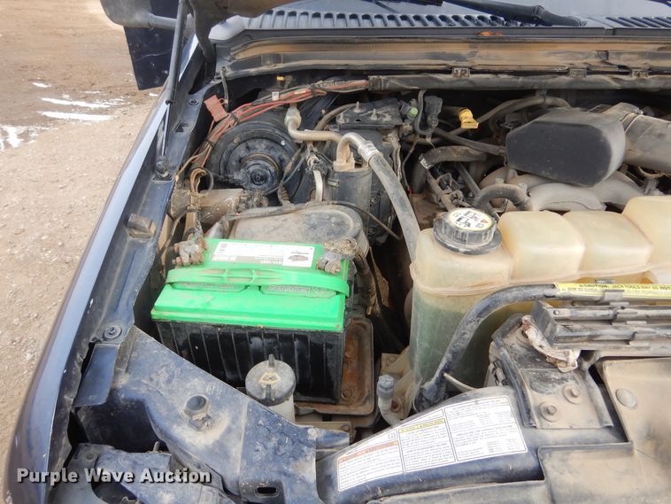 image for item DK3424 2001 Ford F350 Super Duty  Crew Cab utility bed pickup truck