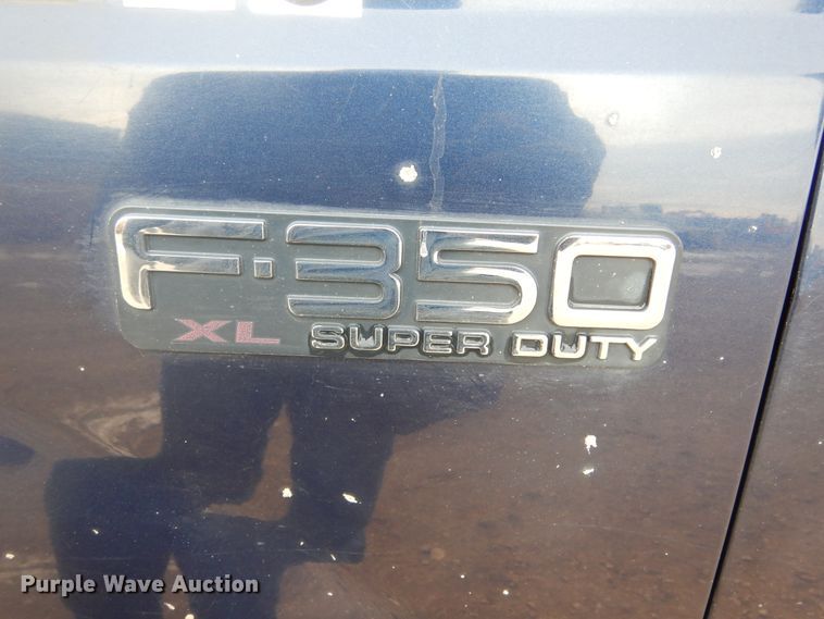 image for item DK3424 2001 Ford F350 Super Duty  Crew Cab utility bed pickup truck