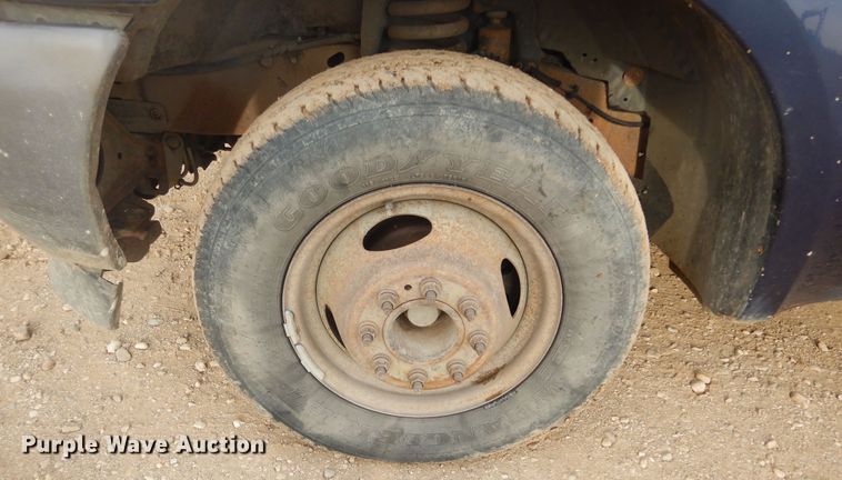 image for item DK3424 2001 Ford F350 Super Duty  Crew Cab utility bed pickup truck