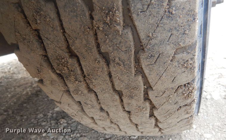 image for item DK3424 2001 Ford F350 Super Duty  Crew Cab utility bed pickup truck