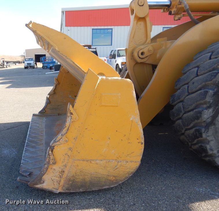 image for item DK3426 2004 Caterpillar 966G  wheel loader