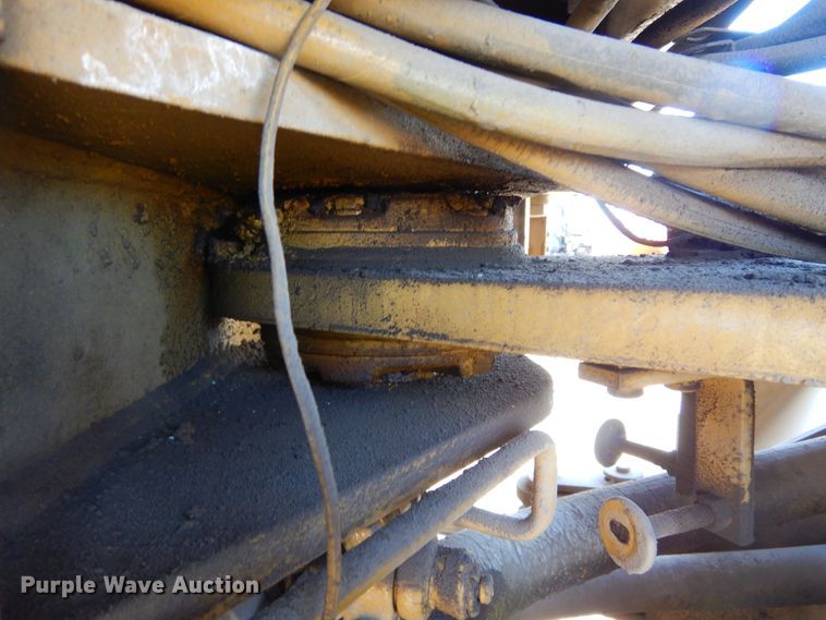 image for item DK3426 2004 Caterpillar 966G  wheel loader