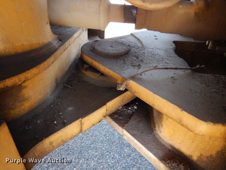 image for item DK3426 2004 Caterpillar 966G  wheel loader