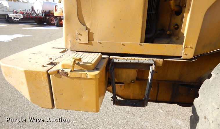 image for item DK3426 2004 Caterpillar 966G  wheel loader