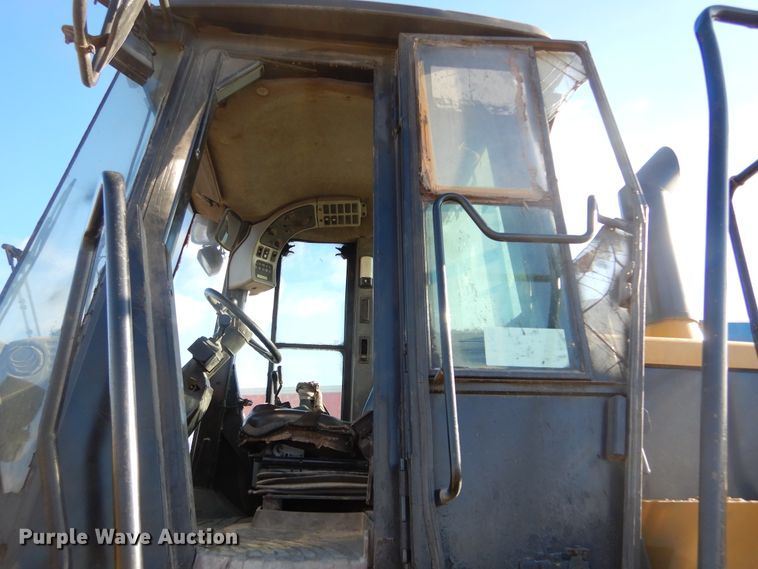 image for item DK3426 2004 Caterpillar 966G  wheel loader