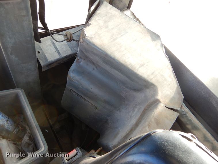 image for item DK3426 2004 Caterpillar 966G  wheel loader