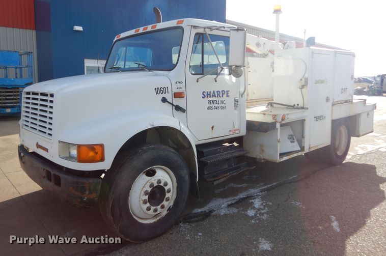 image for item DK3427 1992 International 4700  utility / service truck