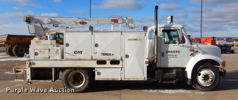 image for item DK3427 1992 International 4700  utility / service truck