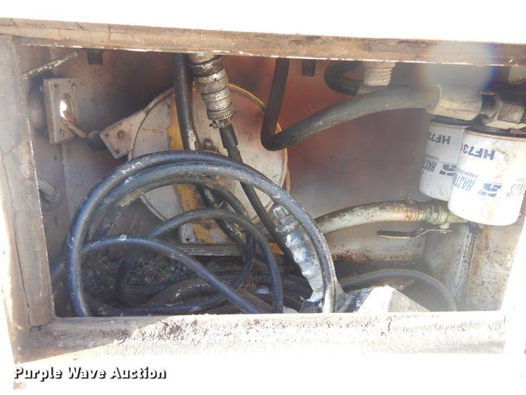 image for item DK3427 1992 International 4700  utility / service truck