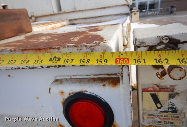 image for item DK3427 1992 International 4700  utility / service truck