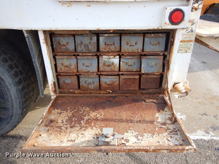 image for item DK3427 1992 International 4700  utility / service truck