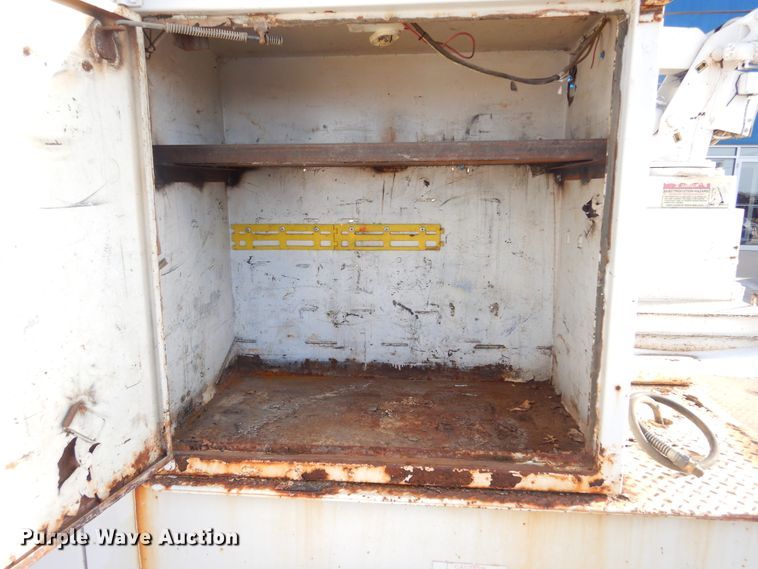 image for item DK3427 1992 International 4700  utility / service truck