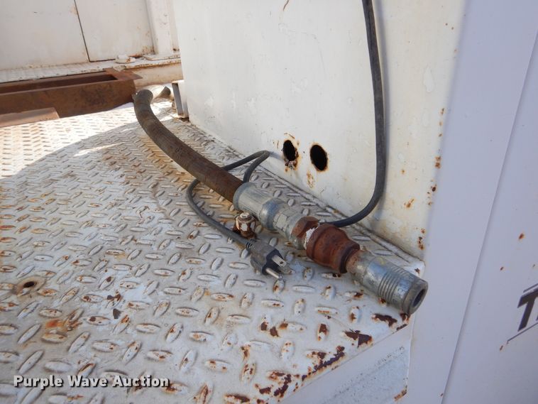 image for item DK3427 1992 International 4700  utility / service truck