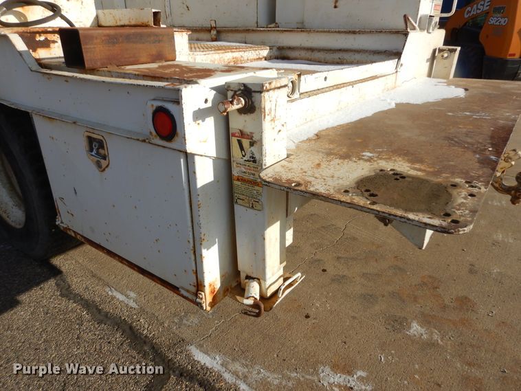 image for item DK3427 1992 International 4700  utility / service truck