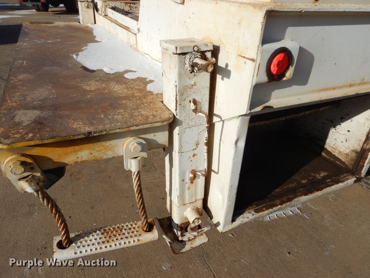 image for item DK3427 1992 International 4700  utility / service truck