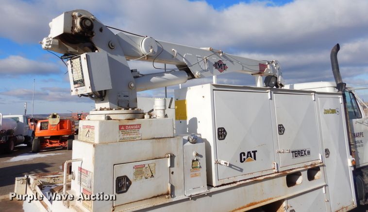 image for item DK3427 1992 International 4700  utility / service truck