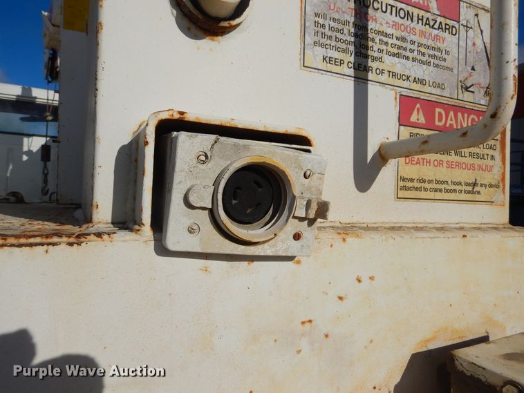 image for item DK3427 1992 International 4700  utility / service truck