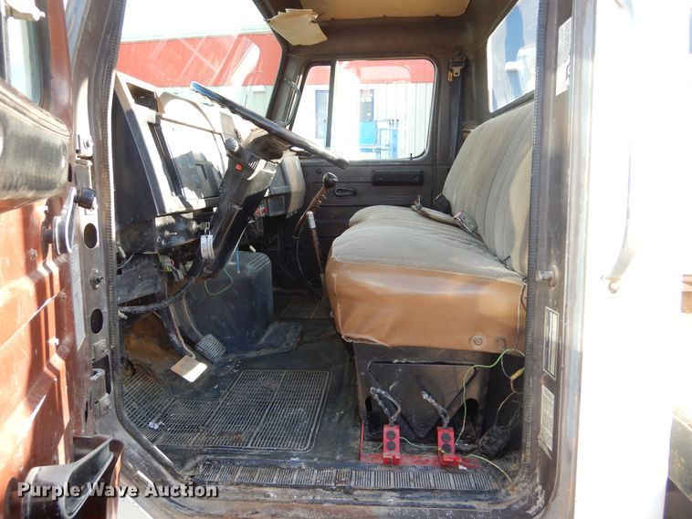 image for item DK3427 1992 International 4700  utility / service truck