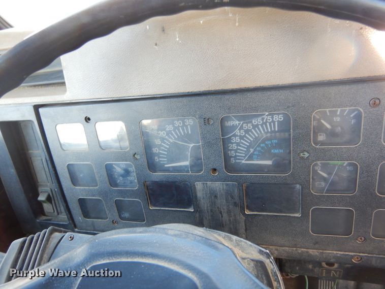 image for item DK3427 1992 International 4700  utility / service truck