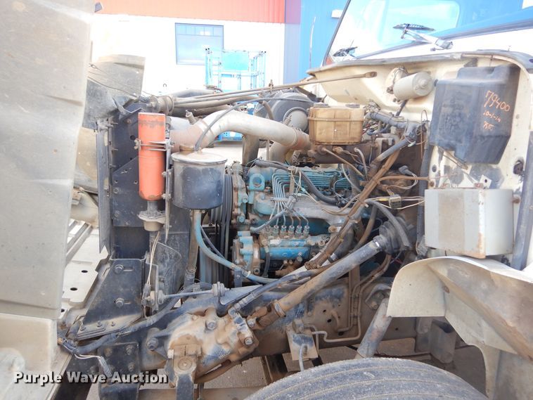 image for item DK3427 1992 International 4700  utility / service truck