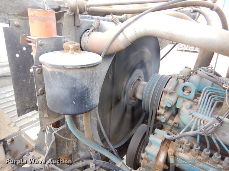 image for item DK3427 1992 International 4700  utility / service truck