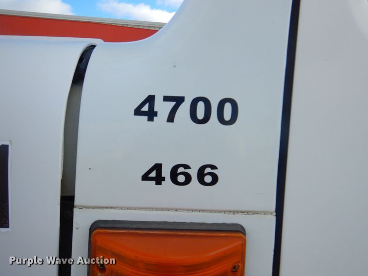 image for item DK3427 1992 International 4700  utility / service truck