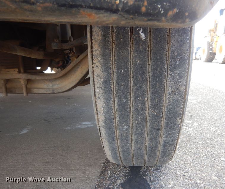 image for item DK3427 1992 International 4700  utility / service truck