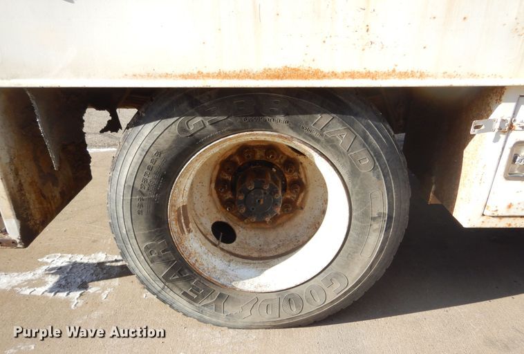 image for item DK3427 1992 International 4700  utility / service truck